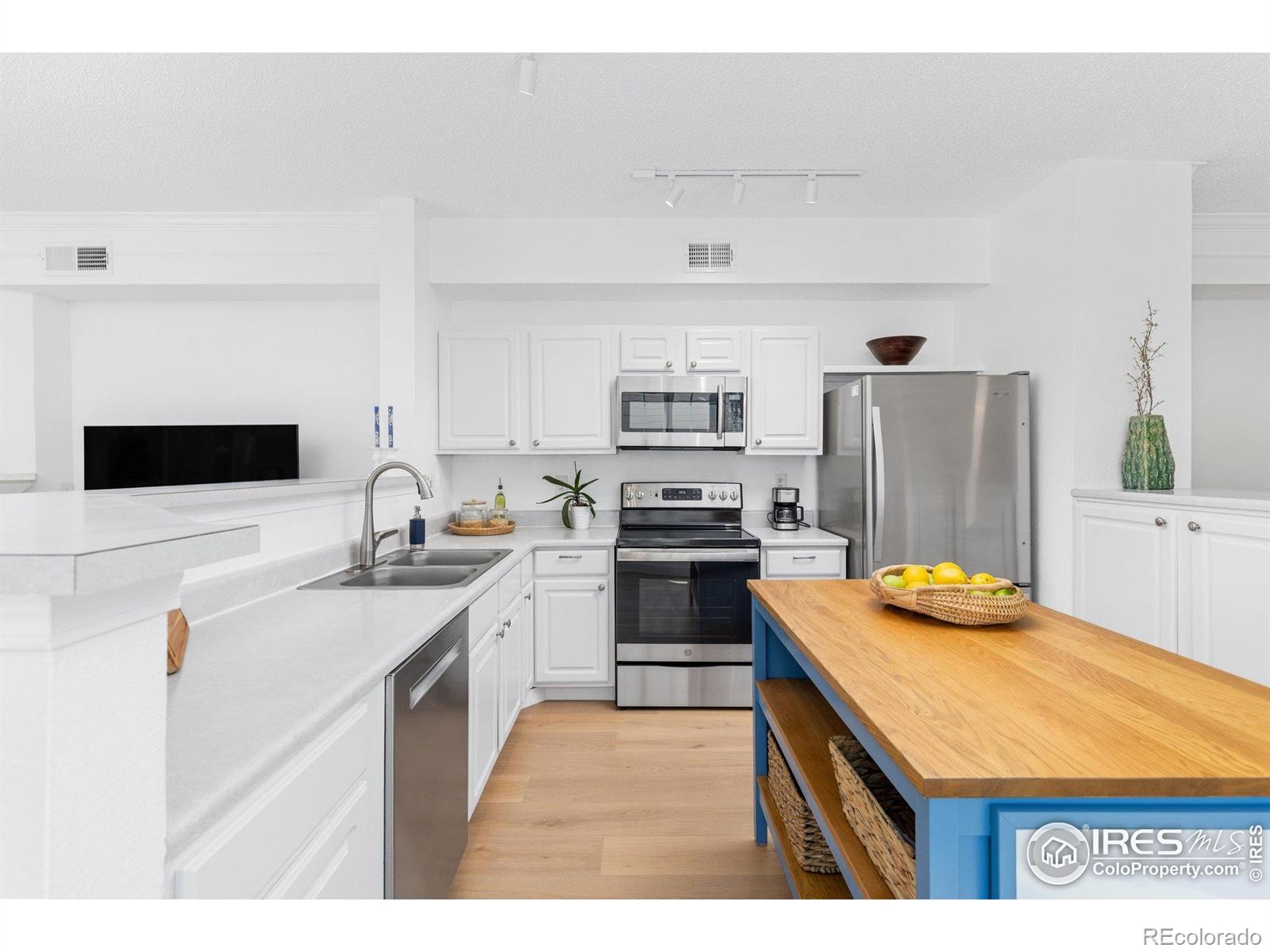 MLS Image #3 for 1866  mallard drive,superior, Colorado