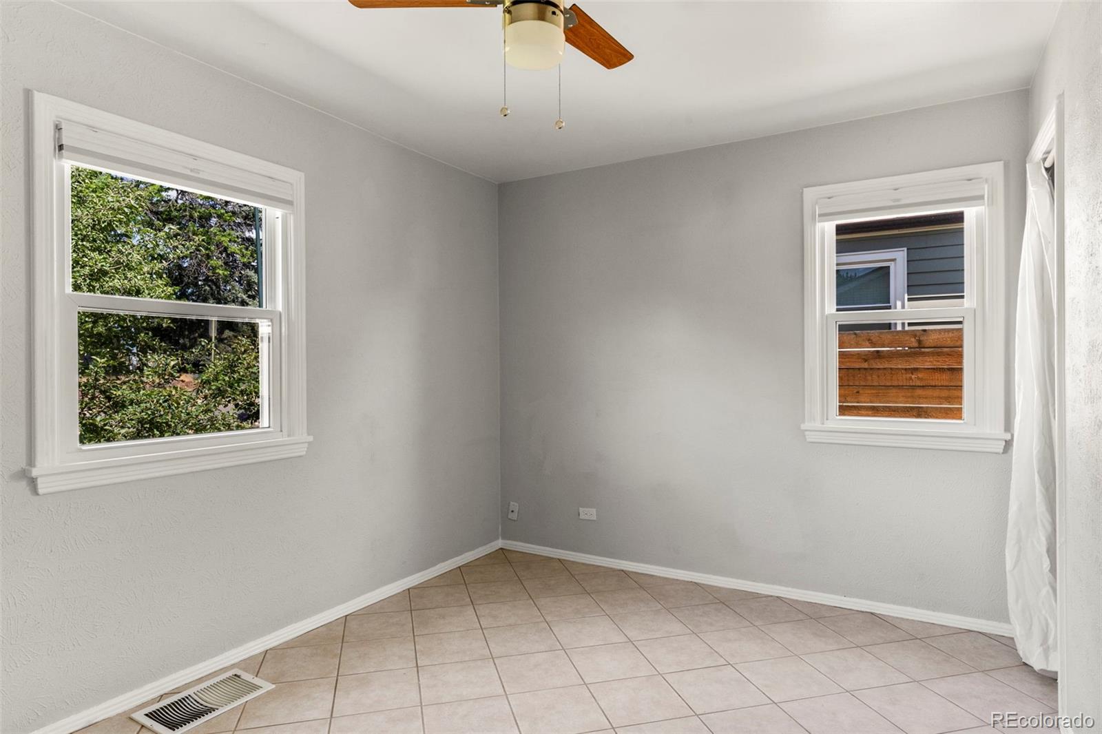 MLS Image #15 for 46 s perry street,denver, Colorado
