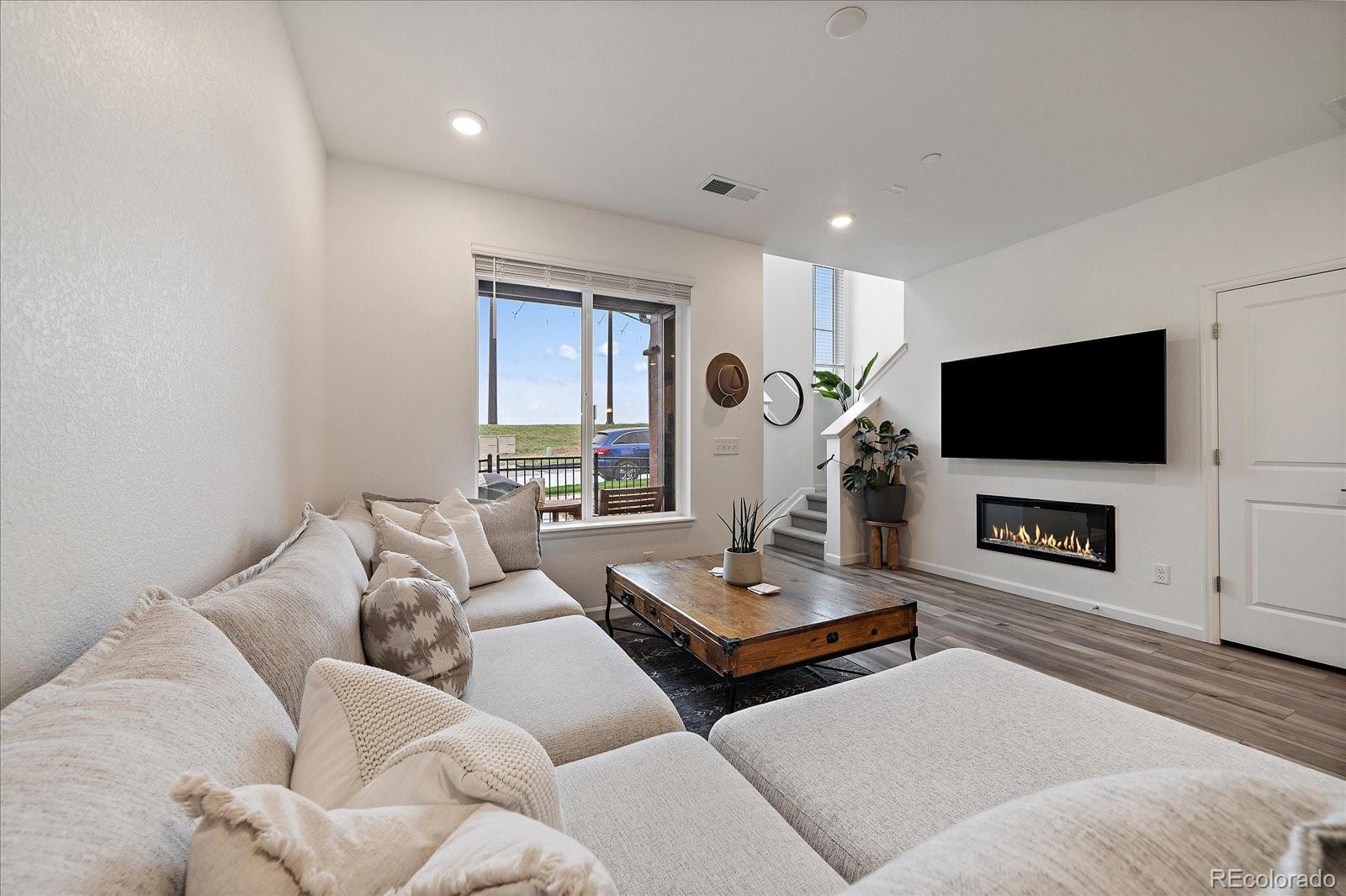 MLS Image #3 for 430  millwall circle ,castle pines, Colorado