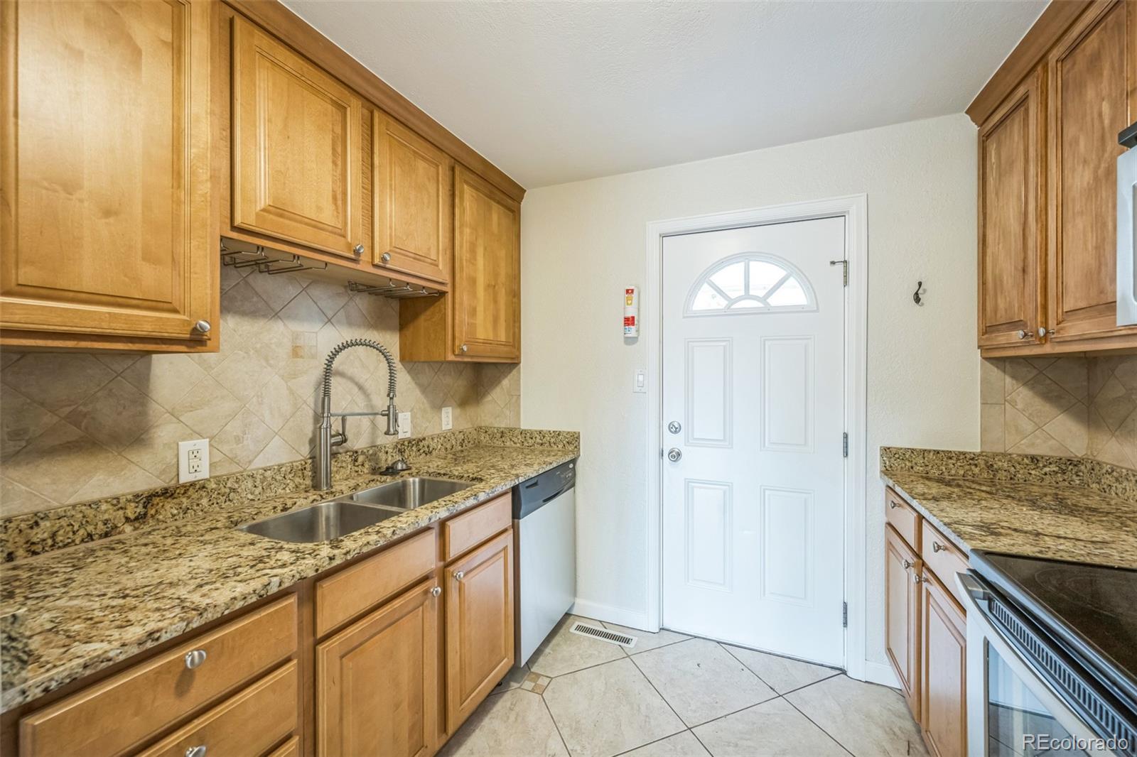 MLS Image #12 for 3620 n saint paul street,denver, Colorado
