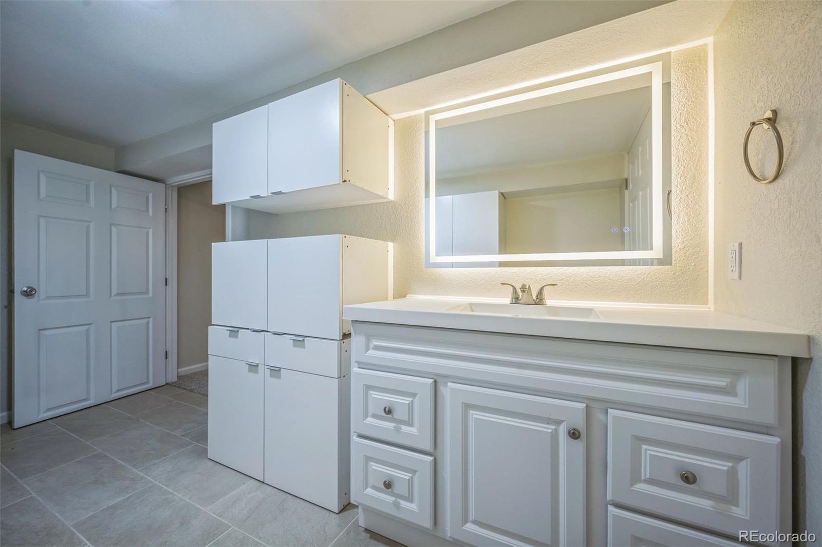 MLS Image #16 for 3620 n saint paul street,denver, Colorado