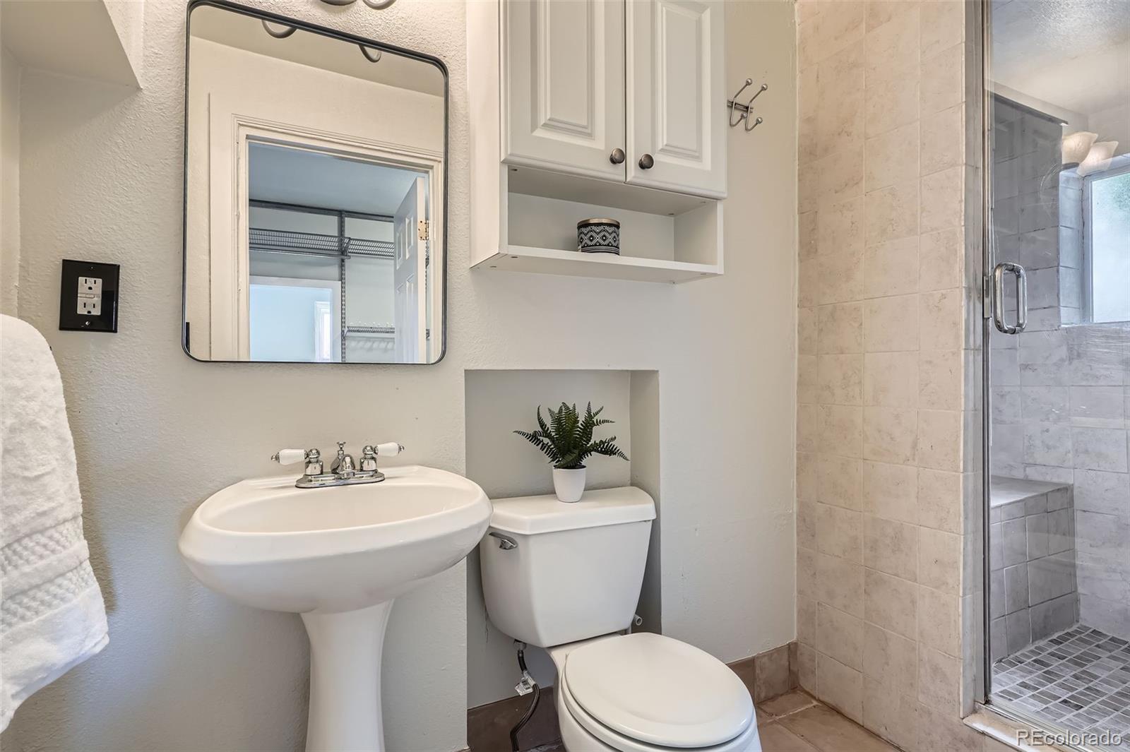 MLS Image #12 for 2562 n emerson street,denver, Colorado
