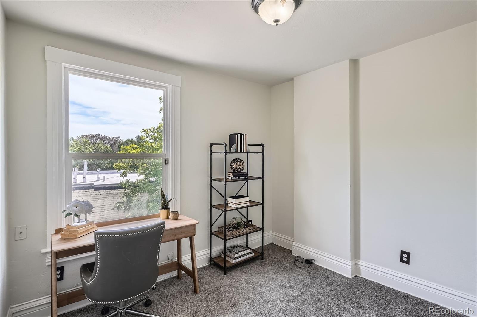 MLS Image #18 for 2564 n emerson street,denver, Colorado