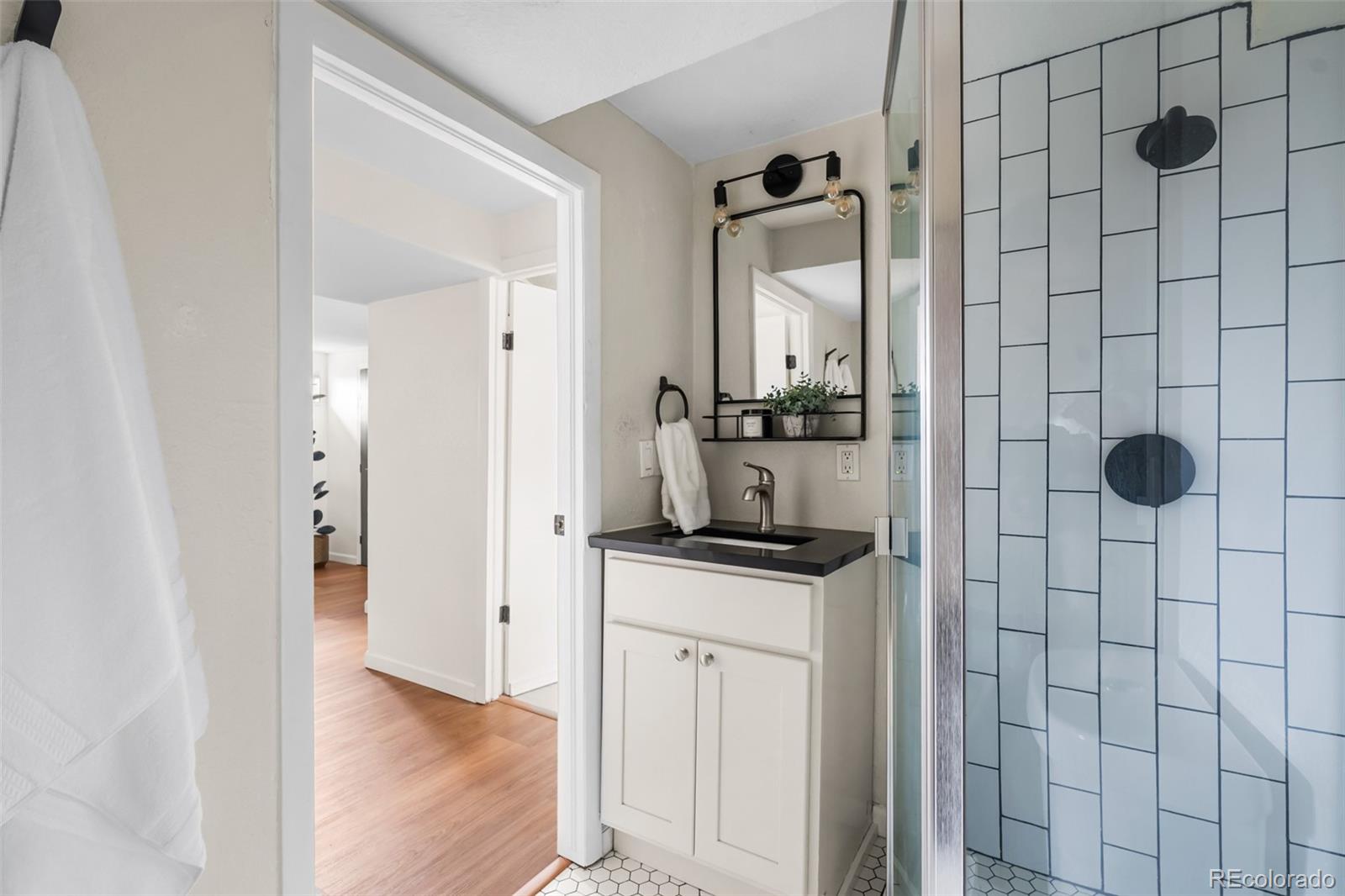 MLS Image #39 for 3000 n fillmore street,denver, Colorado