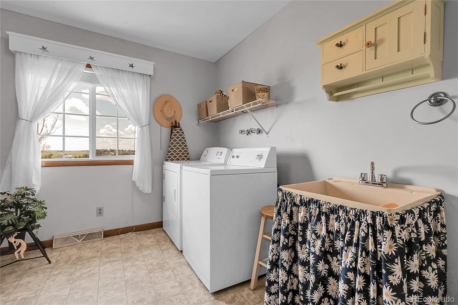 MLS Image #17 for 811  panorama drive,elizabeth, Colorado