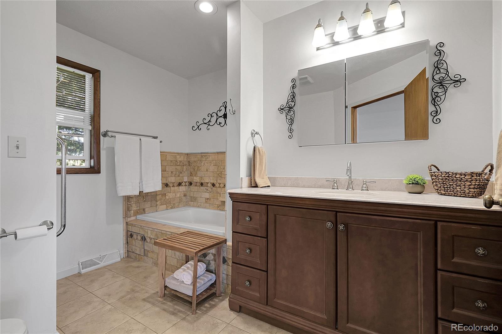 MLS Image #20 for 811  panorama drive,elizabeth, Colorado