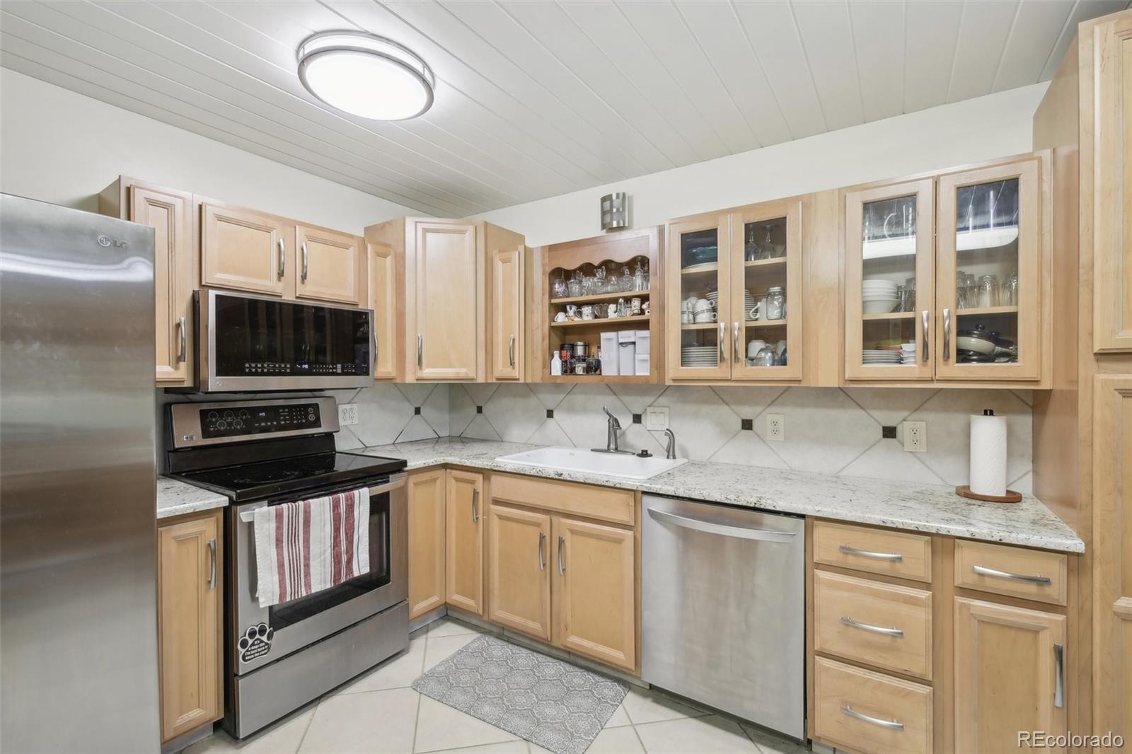 MLS Image #5 for 625 s clinton street,denver, Colorado