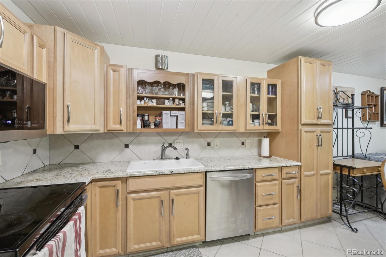MLS Image #6 for 625 s clinton street,denver, Colorado
