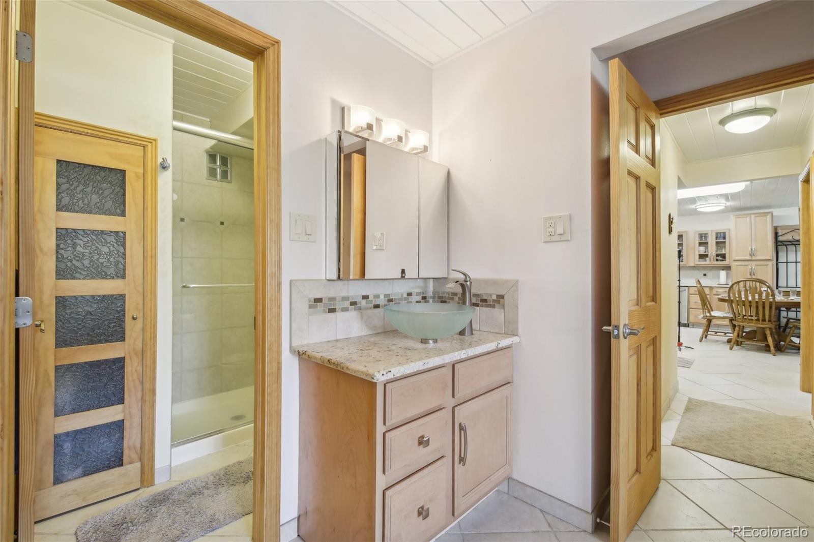MLS Image #9 for 625 s clinton street,denver, Colorado