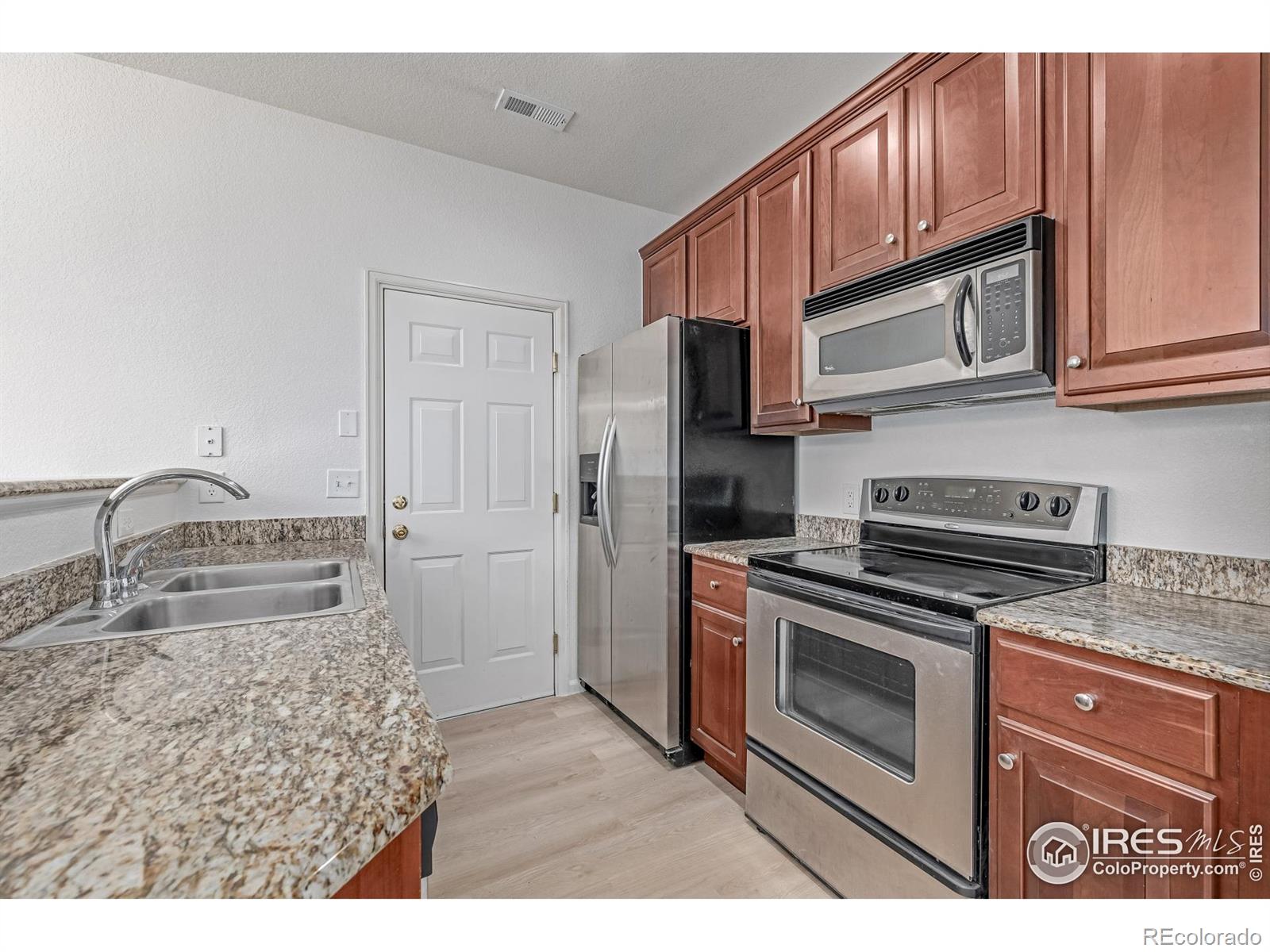 MLS Image #11 for 7777 e 23rd avenue,denver, Colorado
