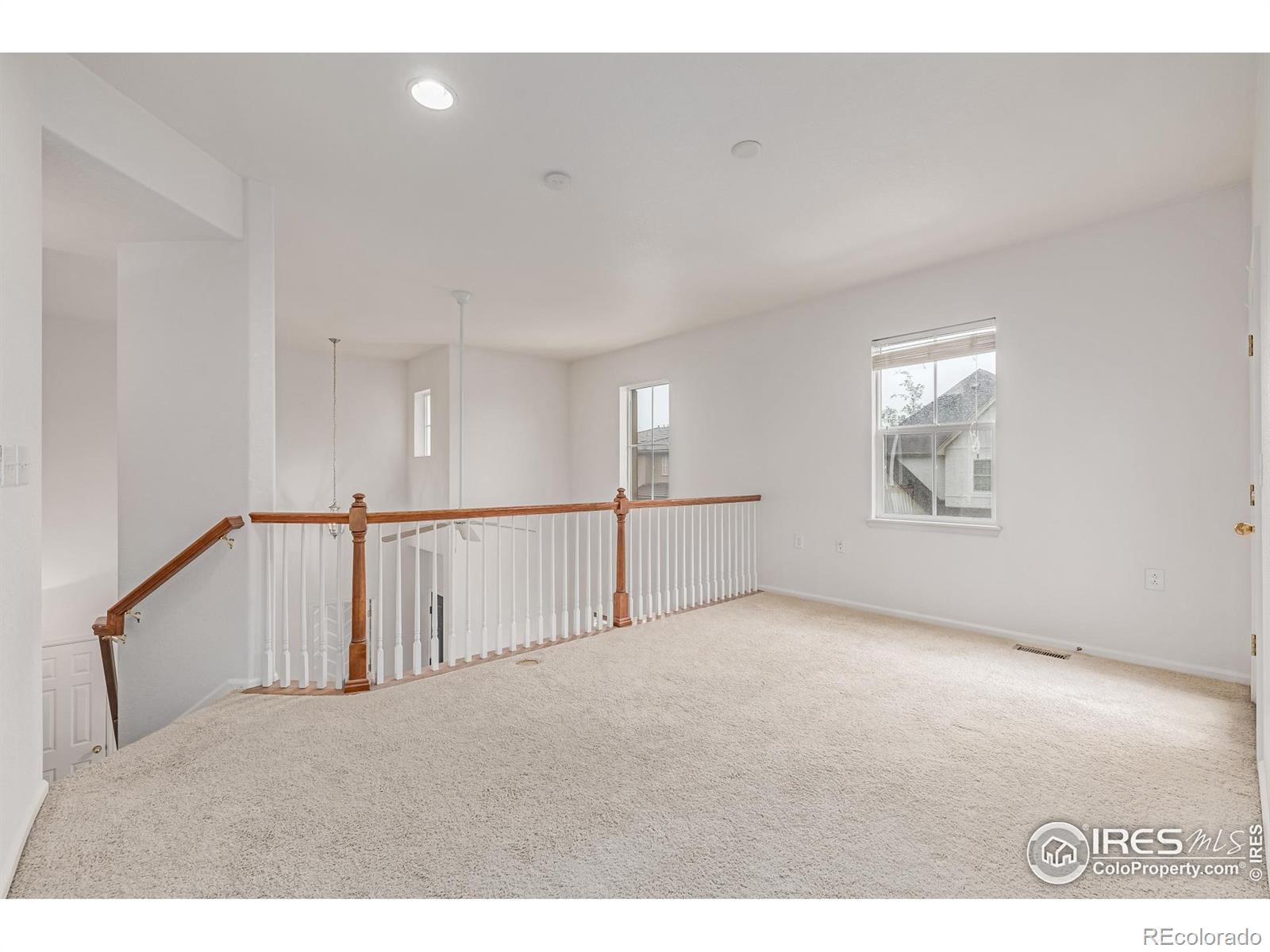MLS Image #14 for 7777 e 23rd avenue,denver, Colorado