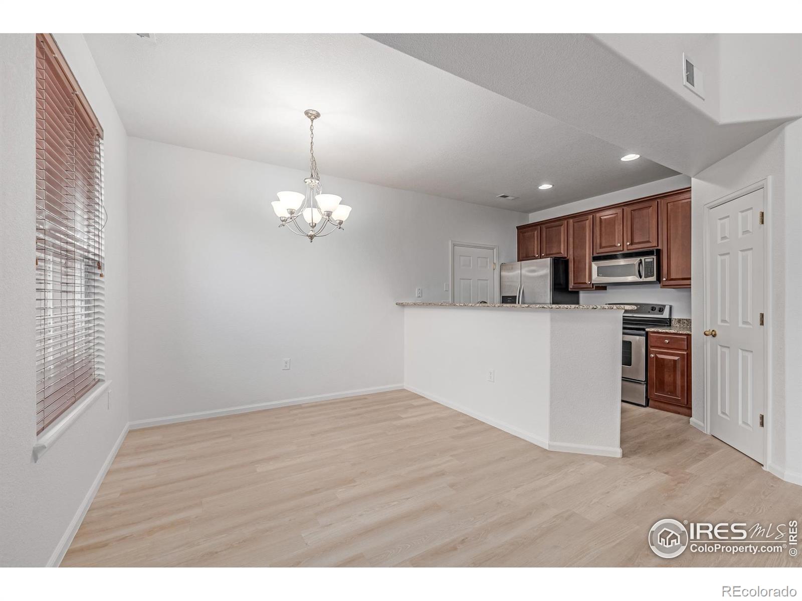 MLS Image #9 for 7777 e 23rd avenue,denver, Colorado