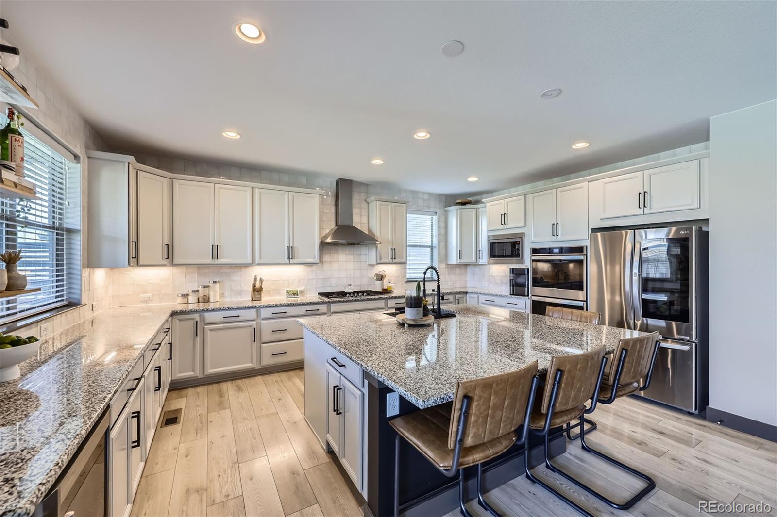 MLS Image #10 for 16345  spanish peak way,broomfield, Colorado
