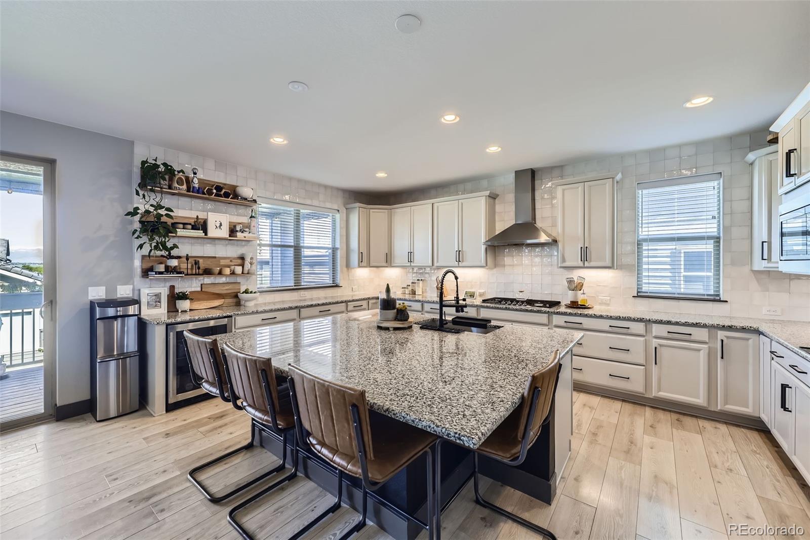 MLS Image #11 for 16345  spanish peak way,broomfield, Colorado
