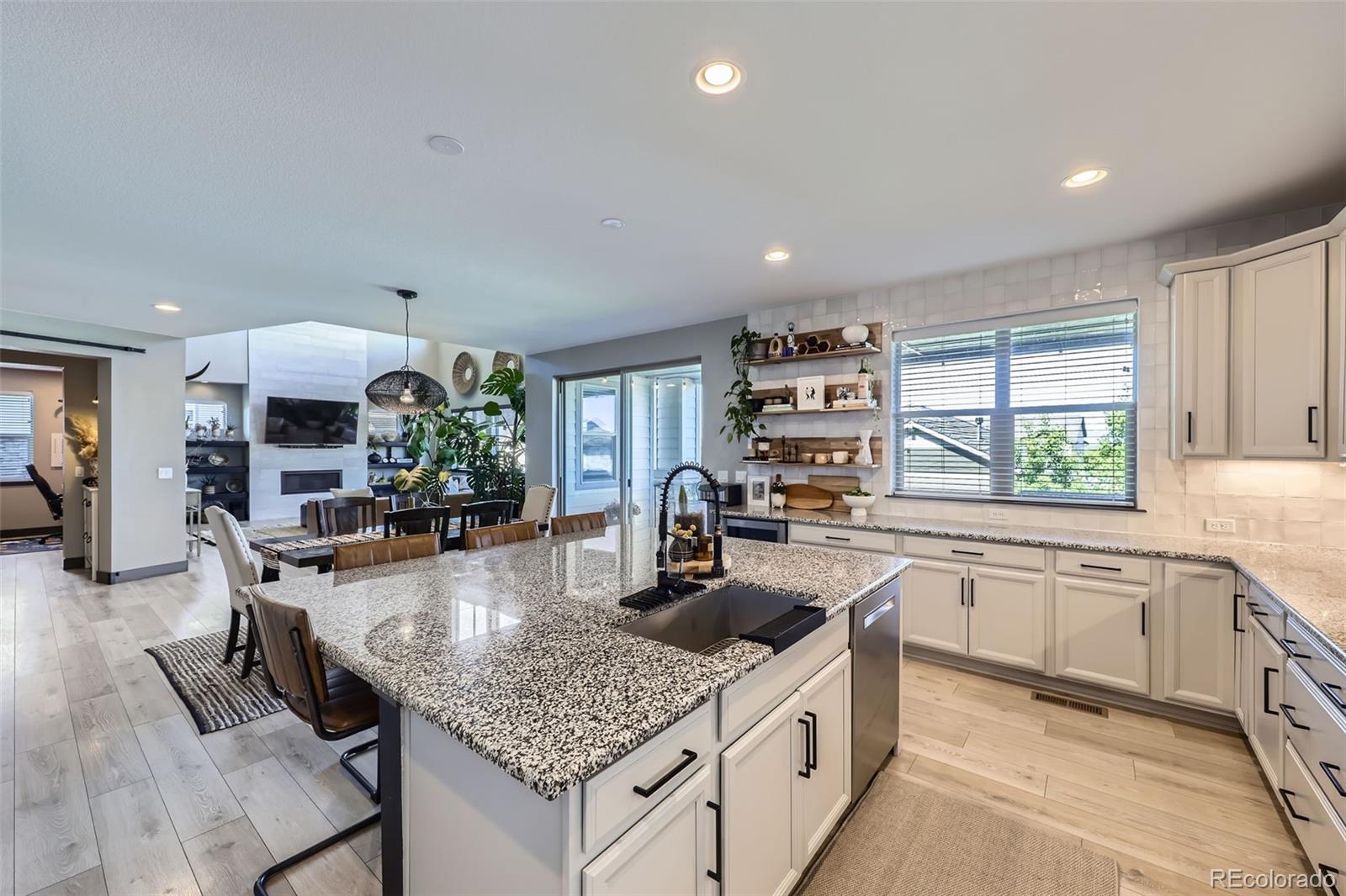 MLS Image #13 for 16345  spanish peak way,broomfield, Colorado