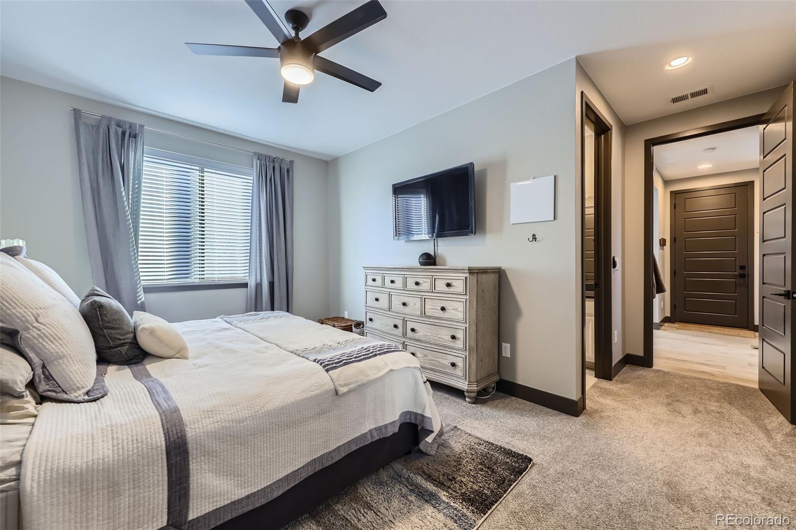 MLS Image #17 for 16345  spanish peak way,broomfield, Colorado