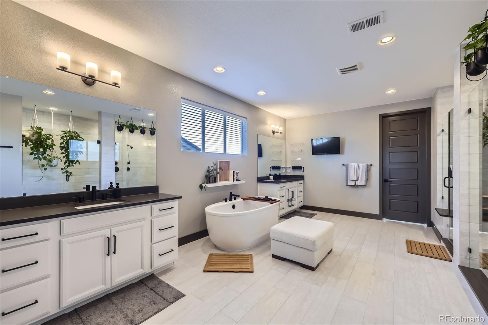 MLS Image #23 for 16345  spanish peak way,broomfield, Colorado