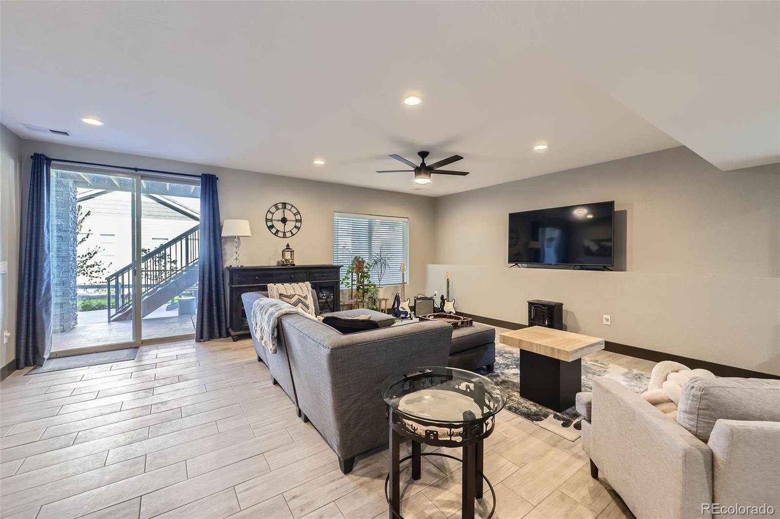 MLS Image #33 for 16345  spanish peak way,broomfield, Colorado