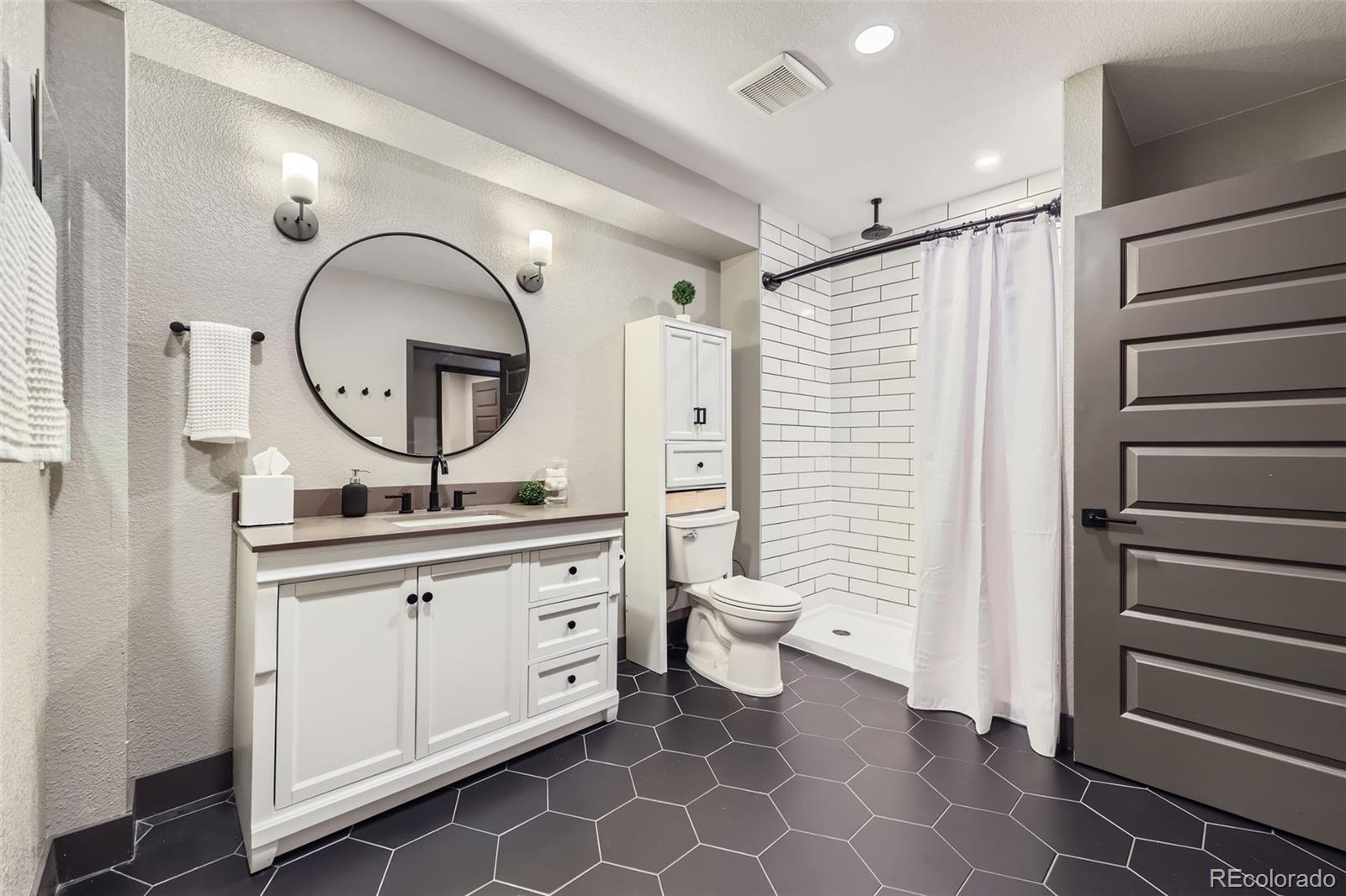MLS Image #37 for 16345  spanish peak way,broomfield, Colorado