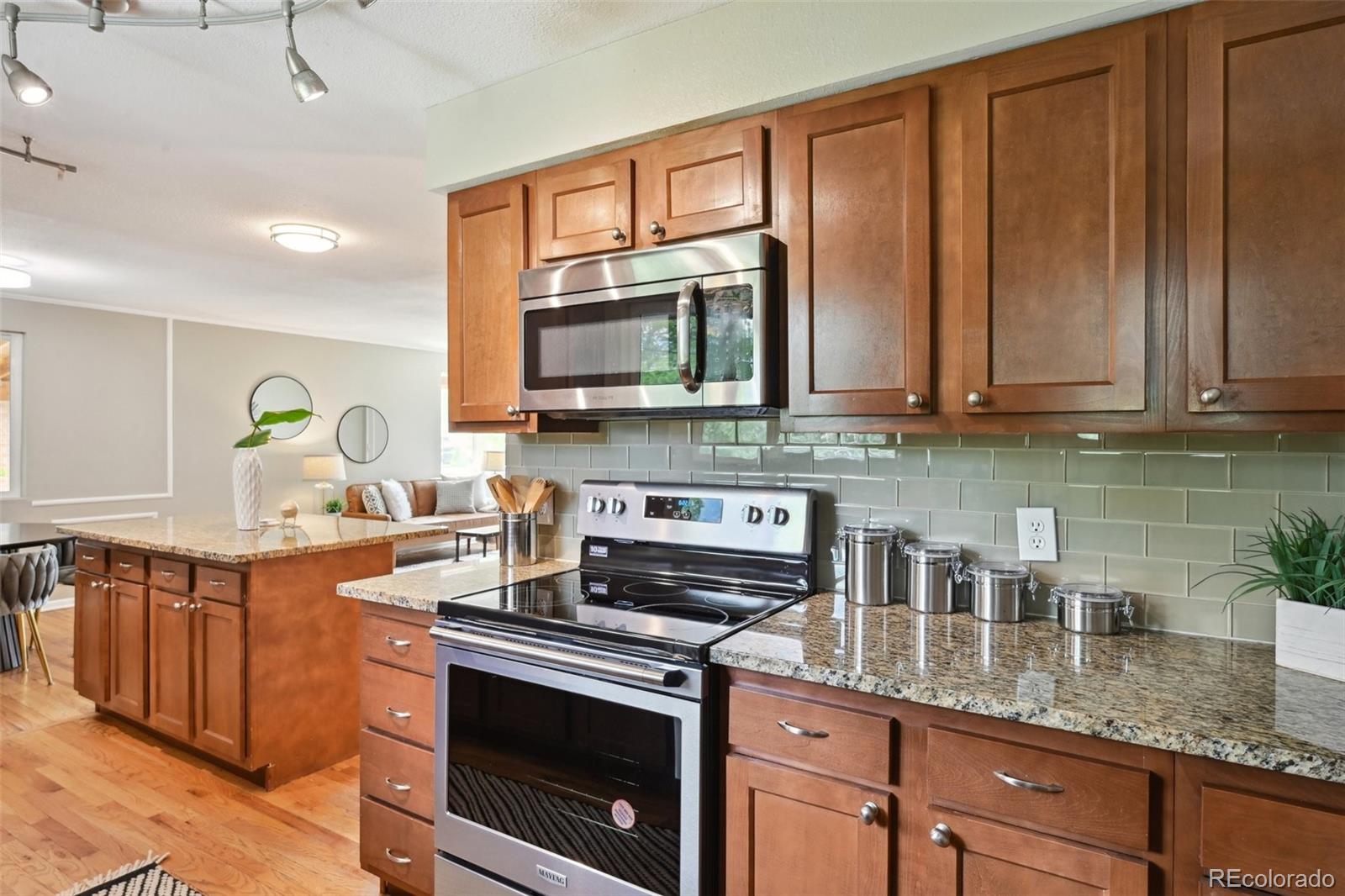 MLS Image #8 for 1646 s stuart street,denver, Colorado