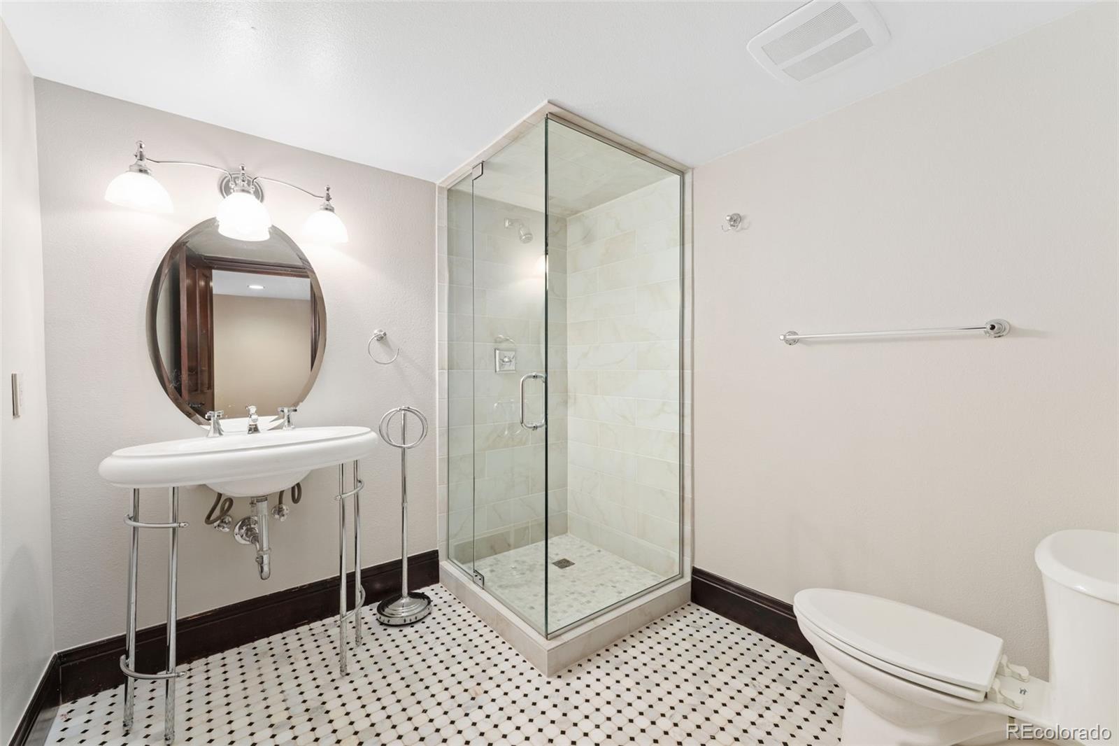MLS Image #35 for 1376 s clayton street,denver, Colorado