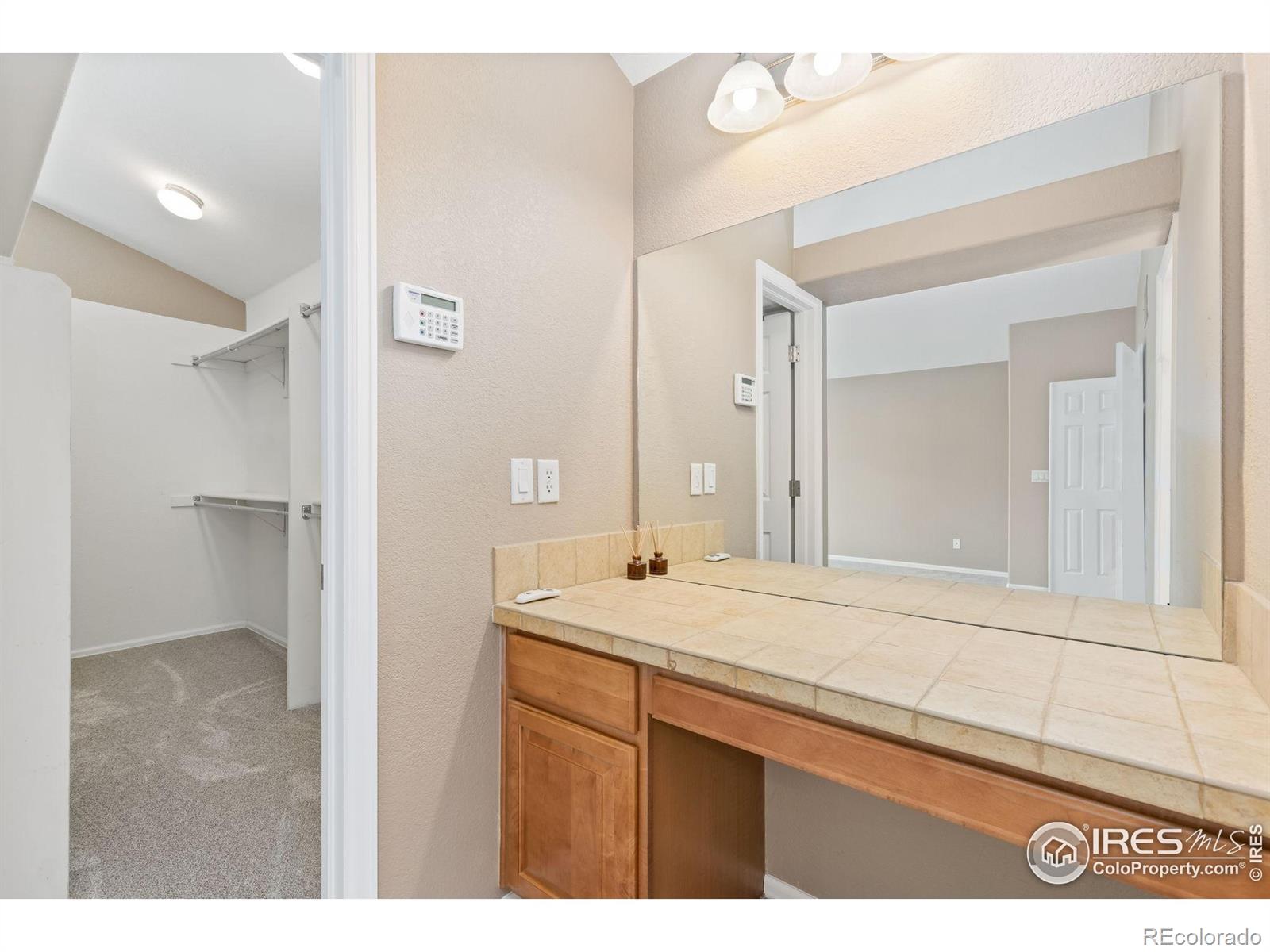 MLS Image #21 for 5910  blue mountain circle,longmont, Colorado