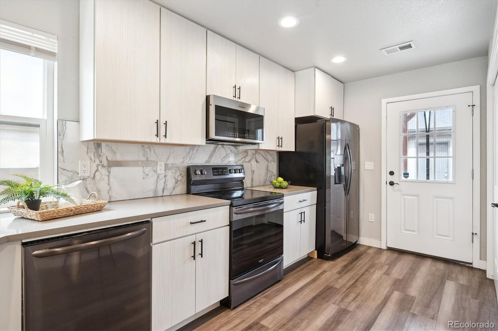 MLS Image #10 for 2226 s galapago street,denver, Colorado