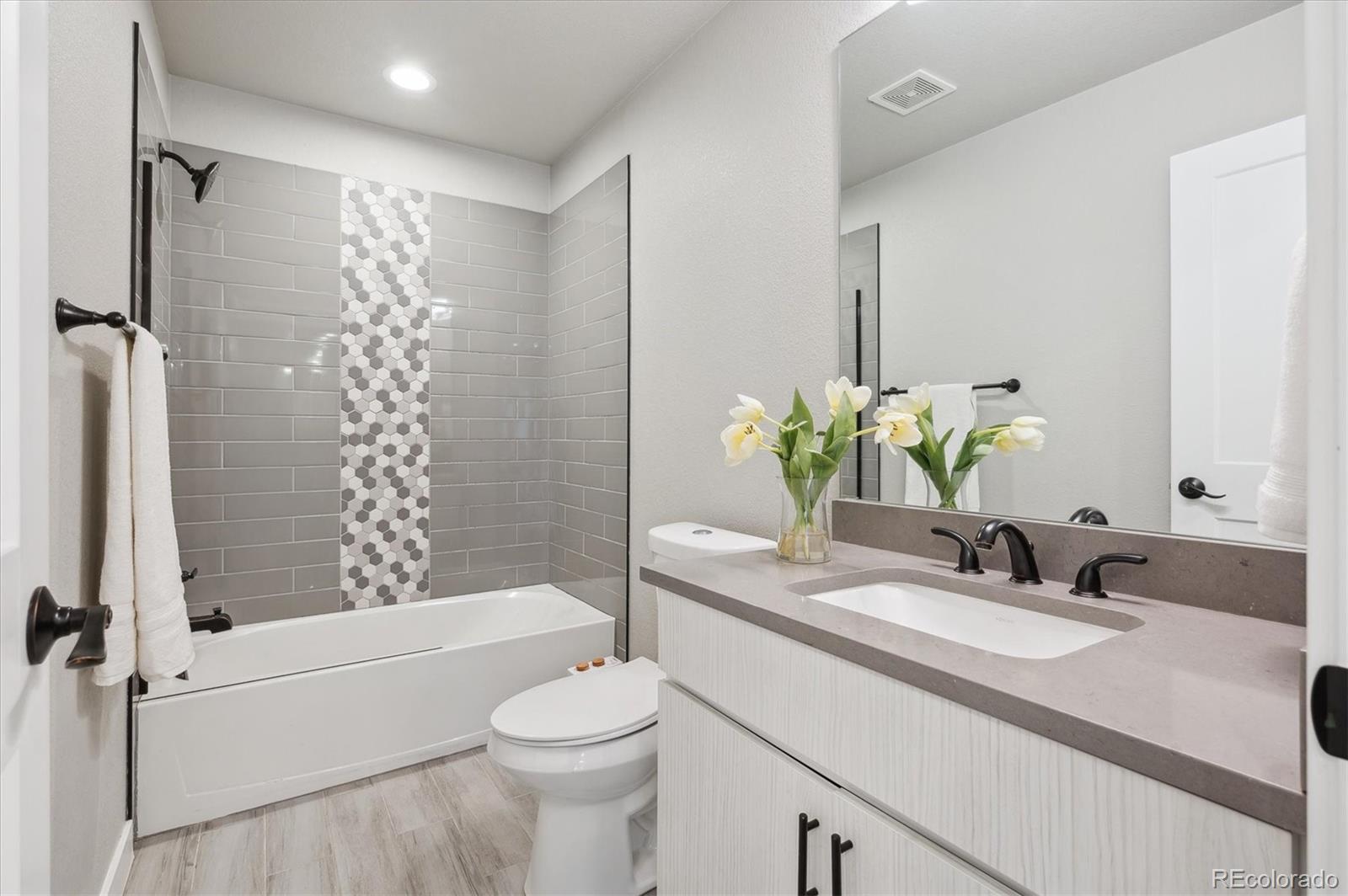 MLS Image #20 for 2226 s galapago street,denver, Colorado