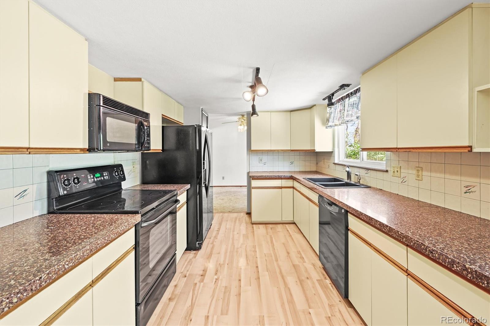 MLS Image #10 for 3298 w 11th avenue place,broomfield, Colorado