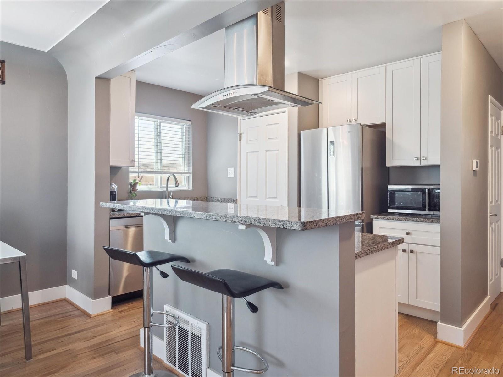 MLS Image #2 for 20 s harrison street,denver, Colorado