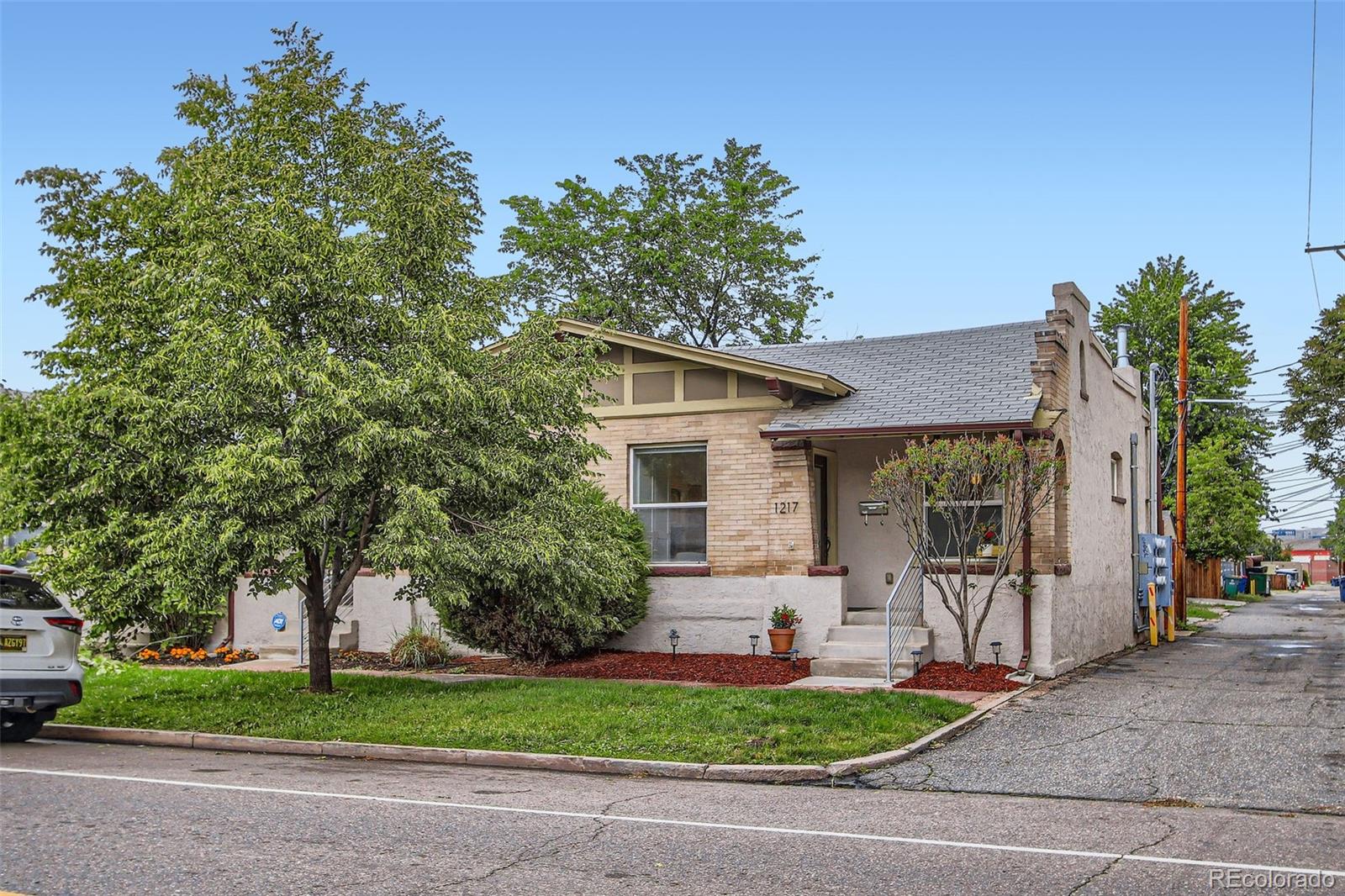 MLS Image #22 for 1217 e 26th avenue,denver, Colorado