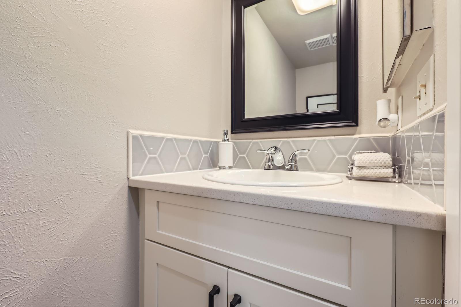 MLS Image #11 for 15976 e radcliff place,aurora, Colorado