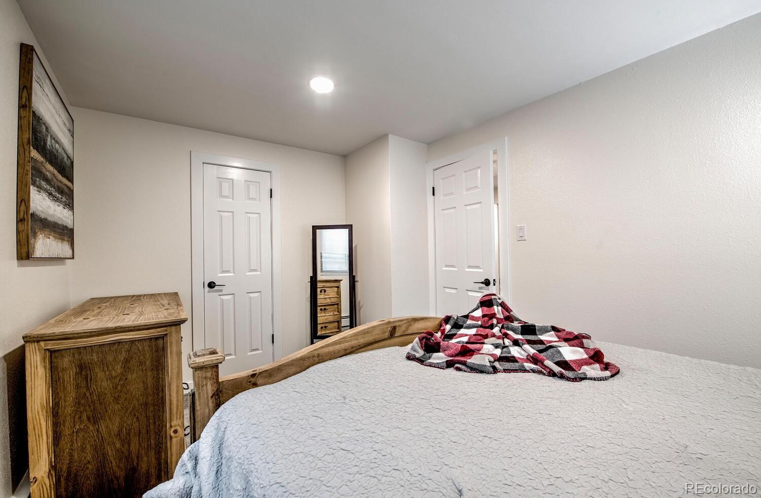 MLS Image #18 for 675  straight creek drive,dillon, Colorado