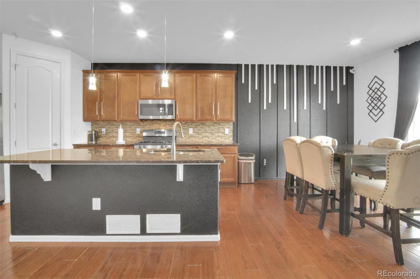 MLS Image #8 for 16048  elizabeth street,thornton, Colorado