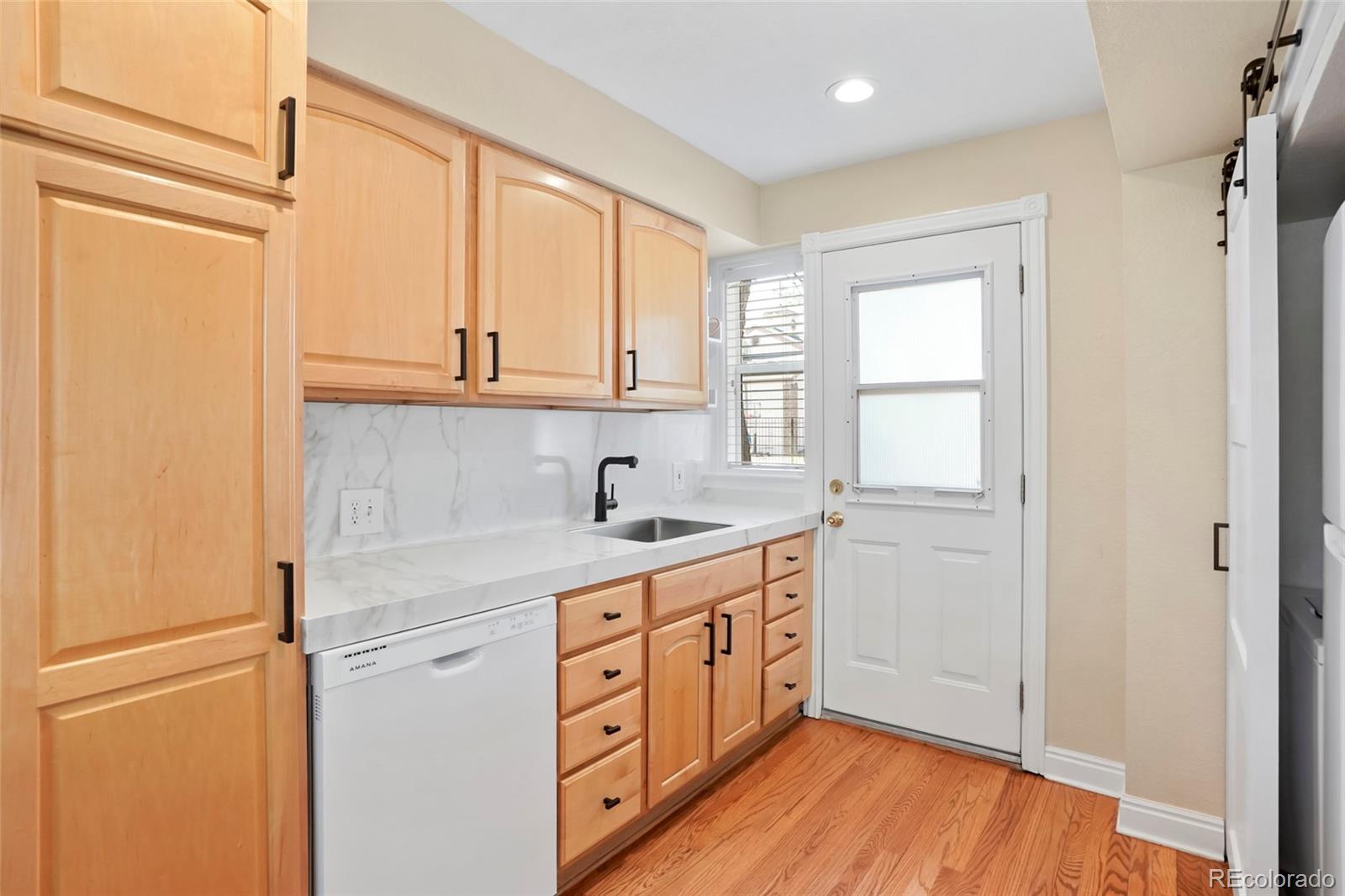 MLS Image #11 for 2813  jasmine street,denver, Colorado