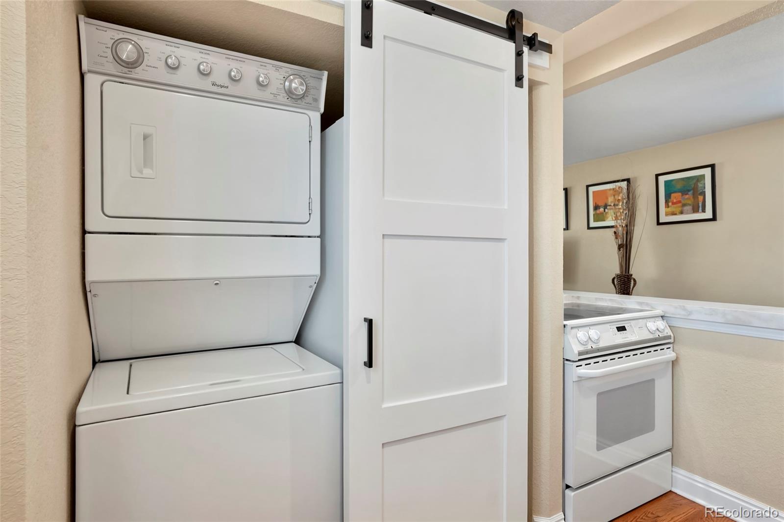 MLS Image #12 for 2813  jasmine street,denver, Colorado