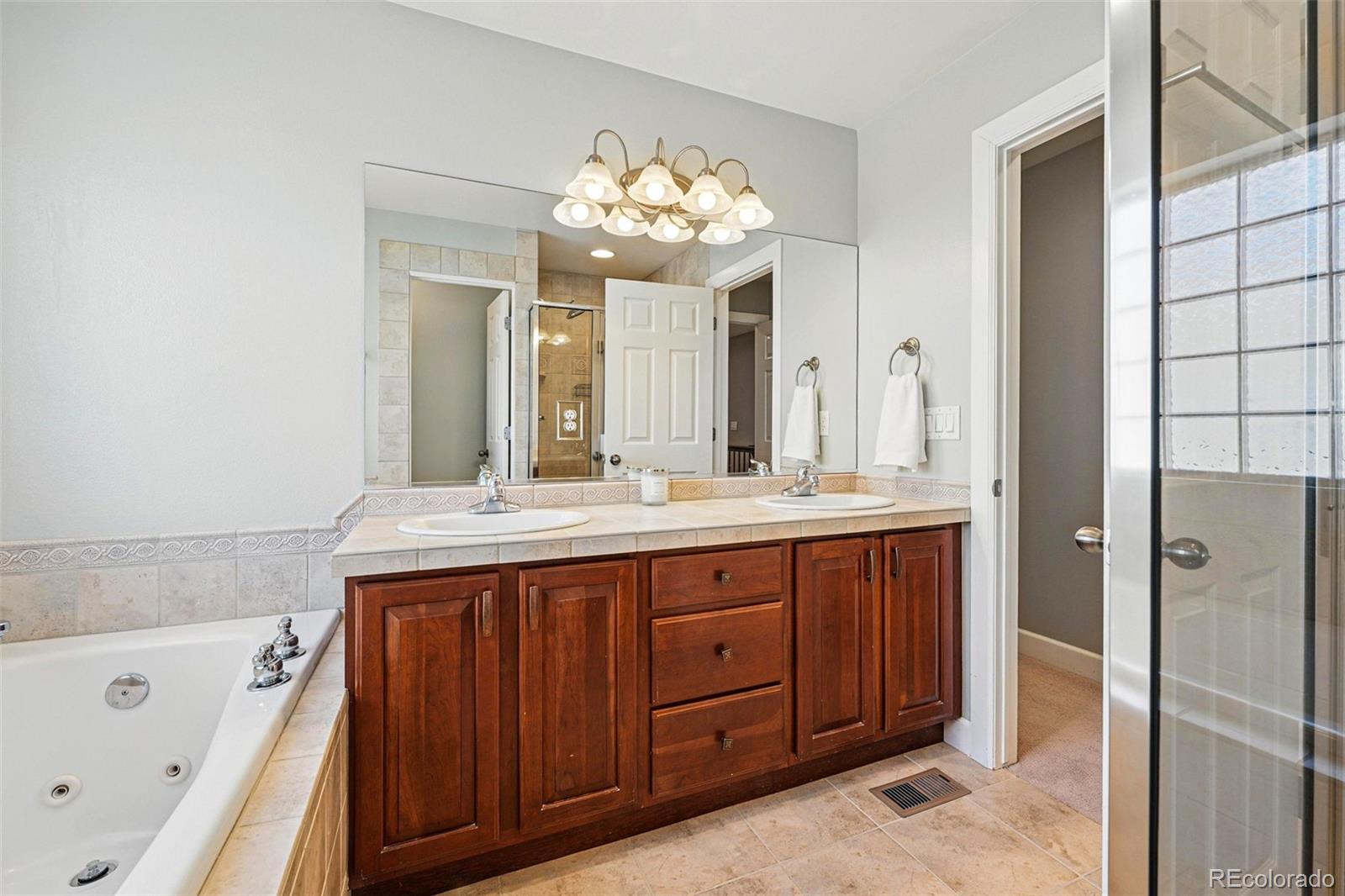 MLS Image #29 for 557 s clarkson street,denver, Colorado