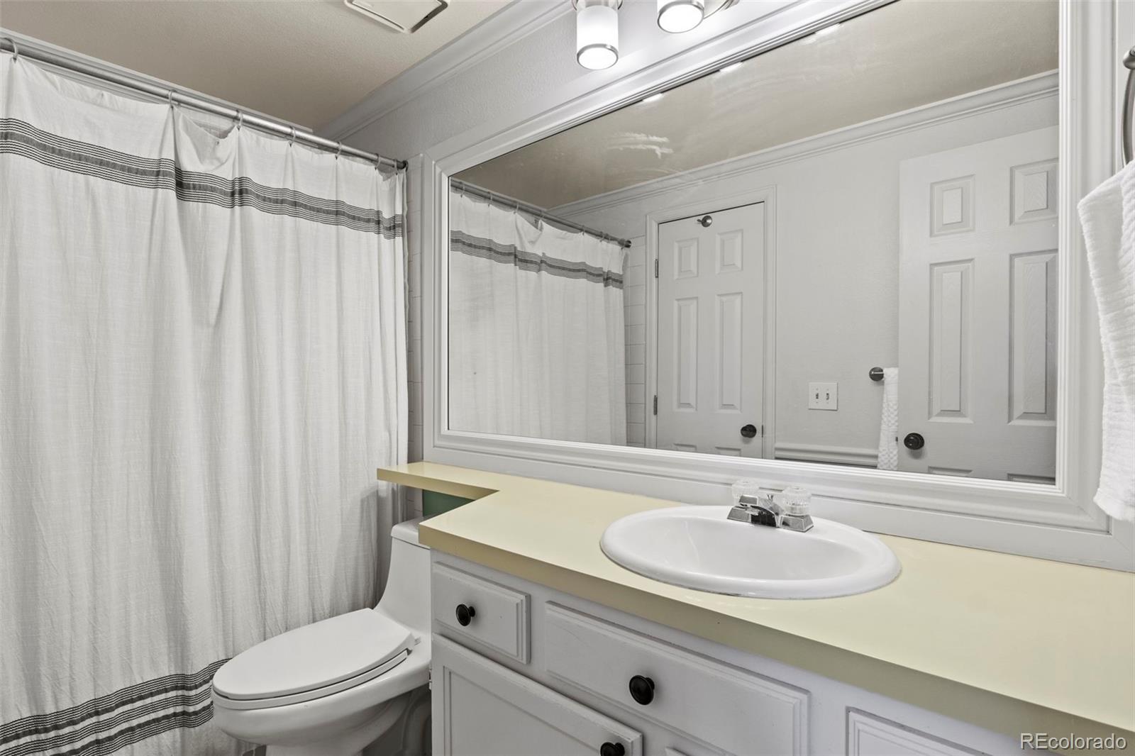 MLS Image #28 for 1907 s helena street,aurora, Colorado