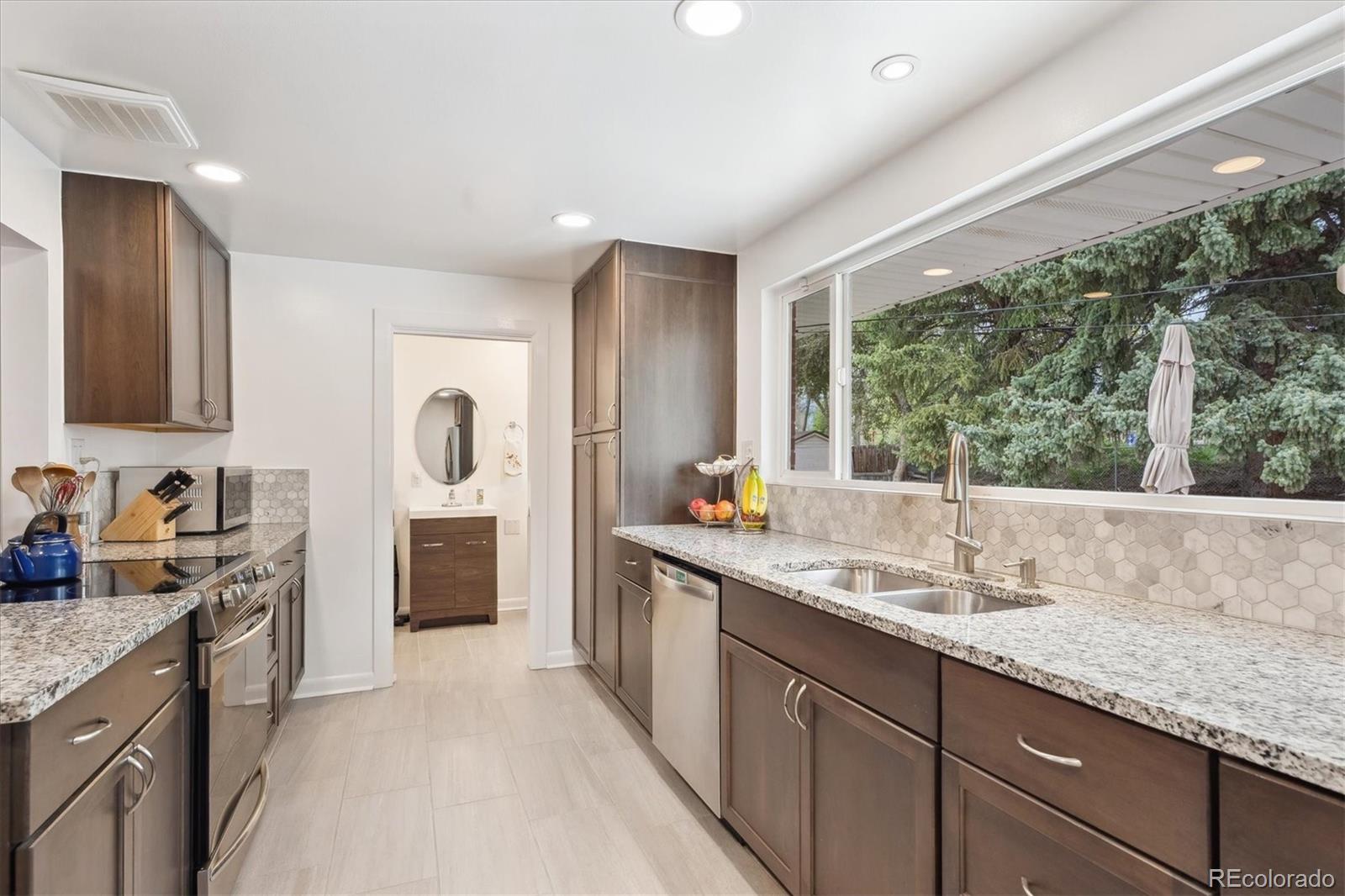 MLS Image #9 for 10525 w 18th avenue,lakewood, Colorado