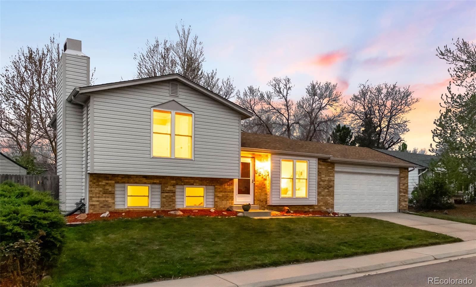 MLS Image #1 for 8512 w star circle,littleton, Colorado