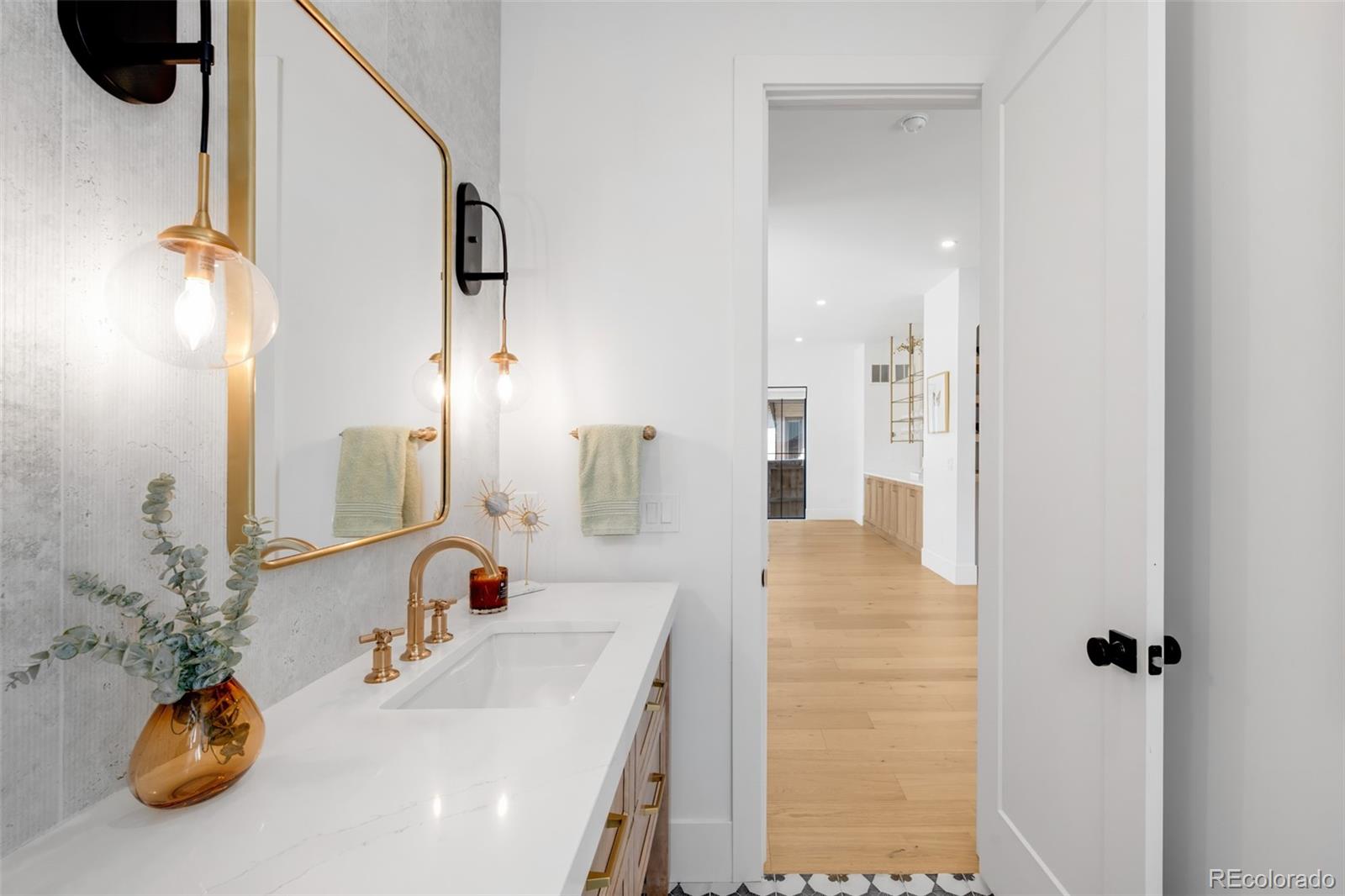 MLS Image #3 for 754 s york street,denver, Colorado