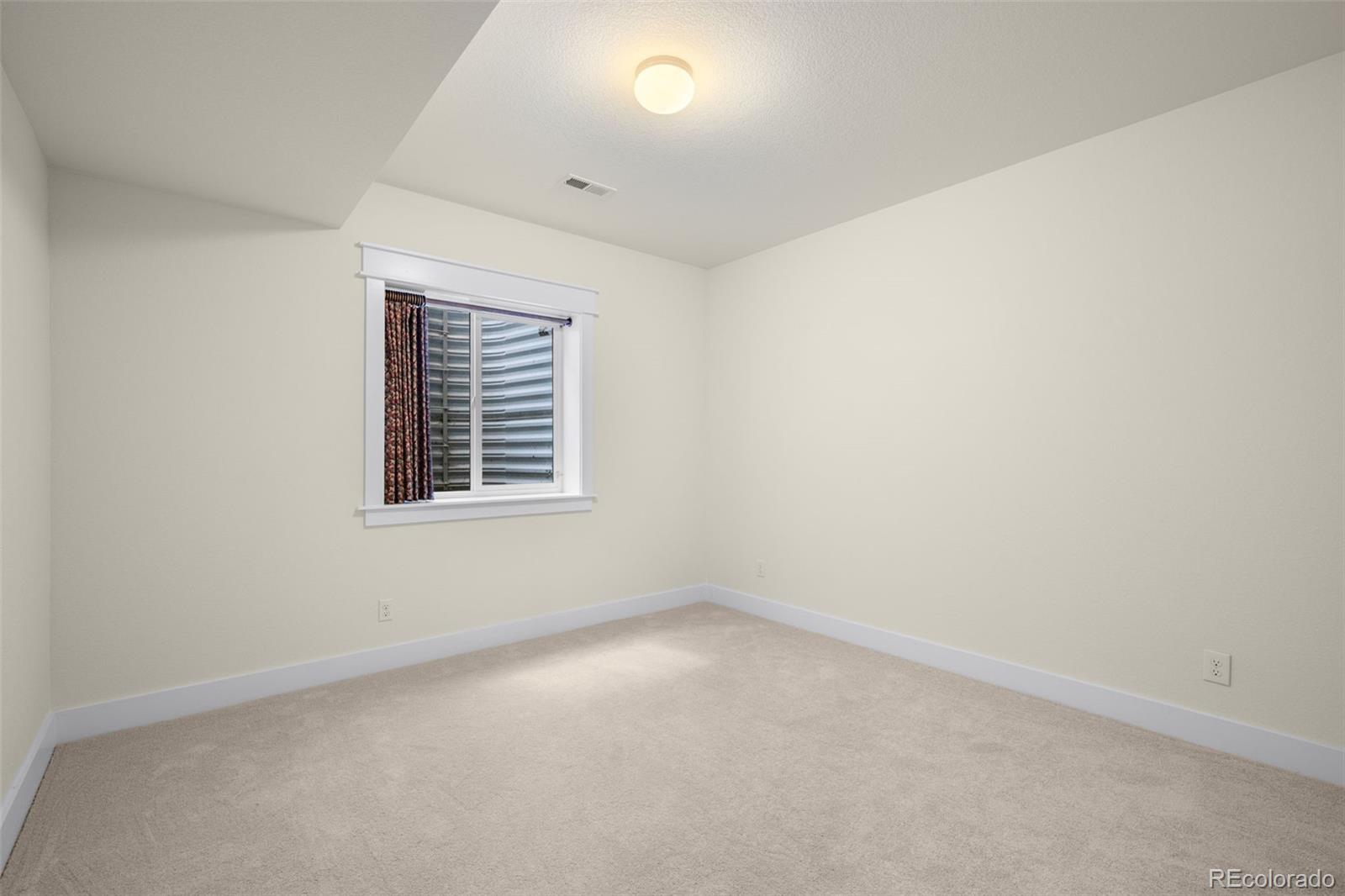MLS Image #29 for 10822 e 28th place,denver, Colorado