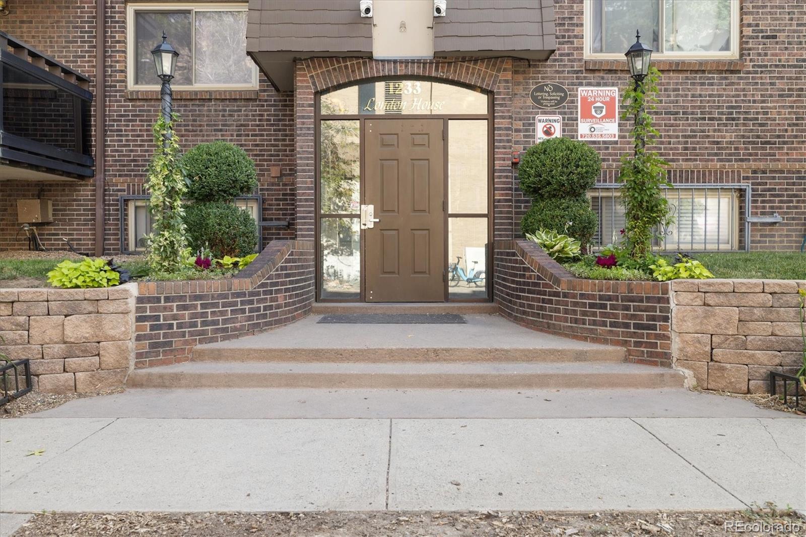 MLS Image #4 for 1233 n ogden street,denver, Colorado