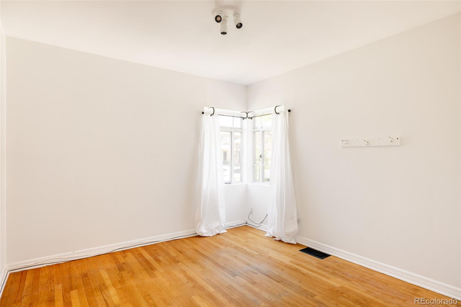 MLS Image #16 for 650  kearney street,denver, Colorado