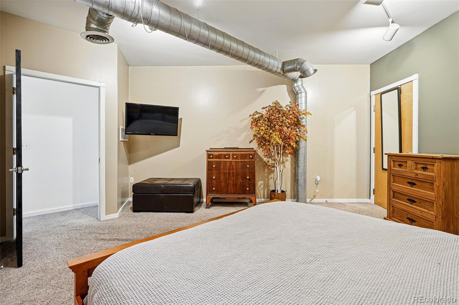 MLS Image #23 for 2400 n broadway ,denver, Colorado