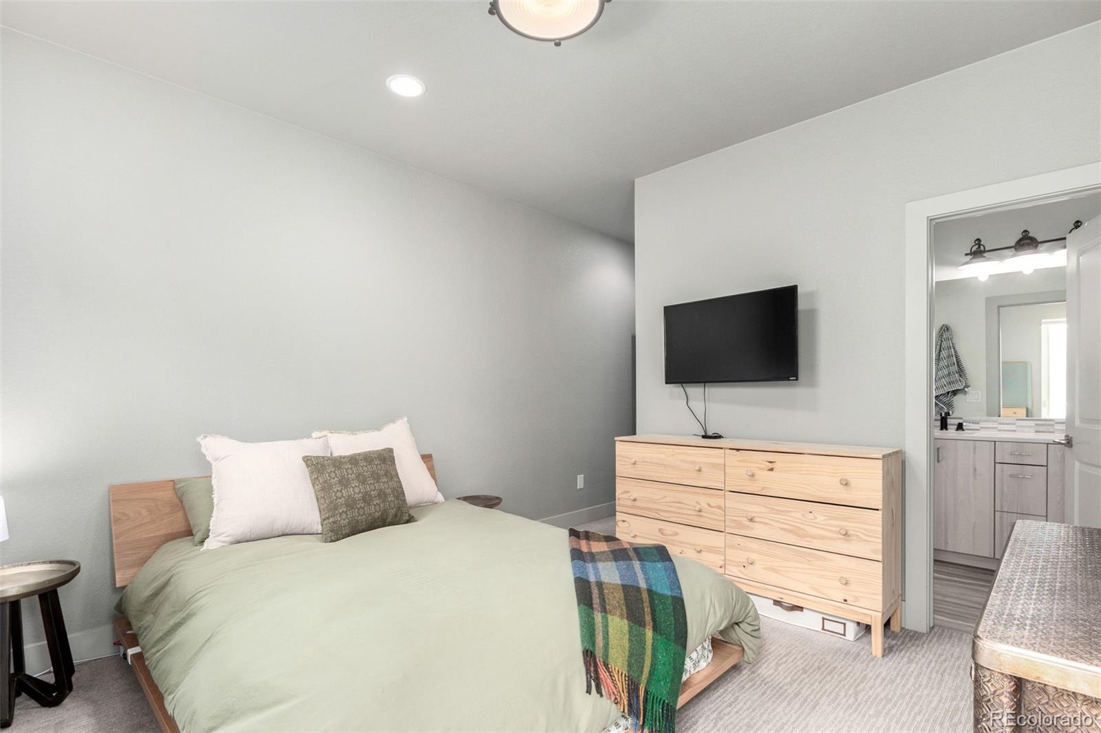 MLS Image #11 for 1941  hooker street,denver, Colorado