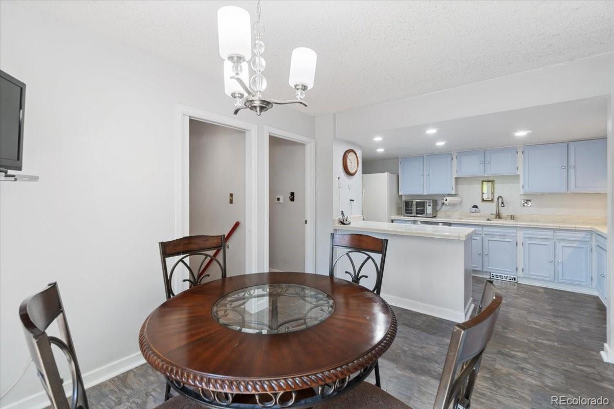 MLS Image #2 for 7172 s vine circle,centennial, Colorado