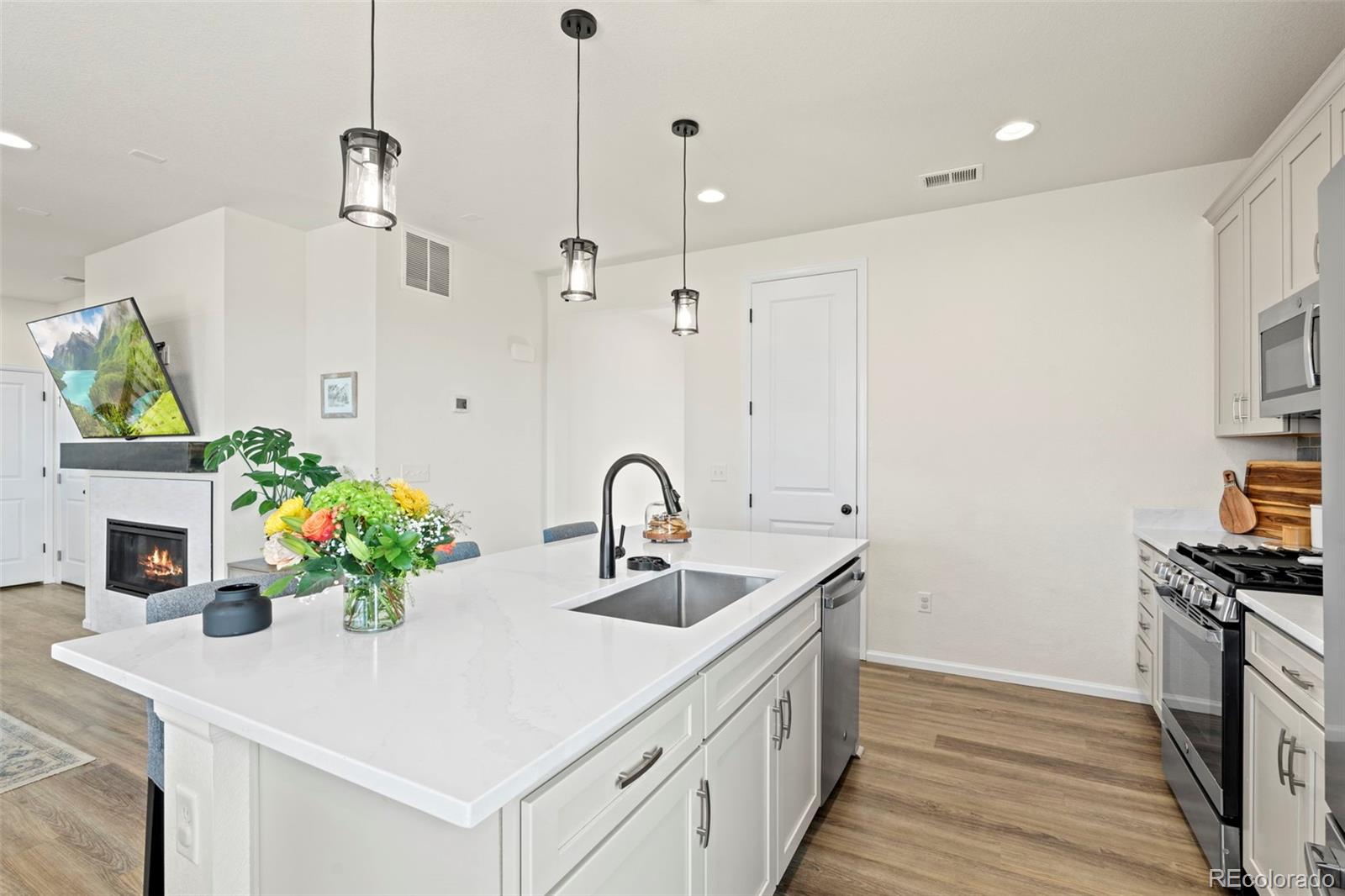 MLS Image #13 for 21 n edge cliff street,castle rock, Colorado