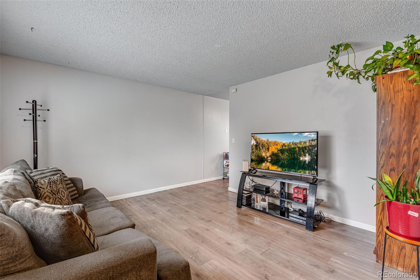 MLS Image #3 for 15628 e girard place,aurora, Colorado