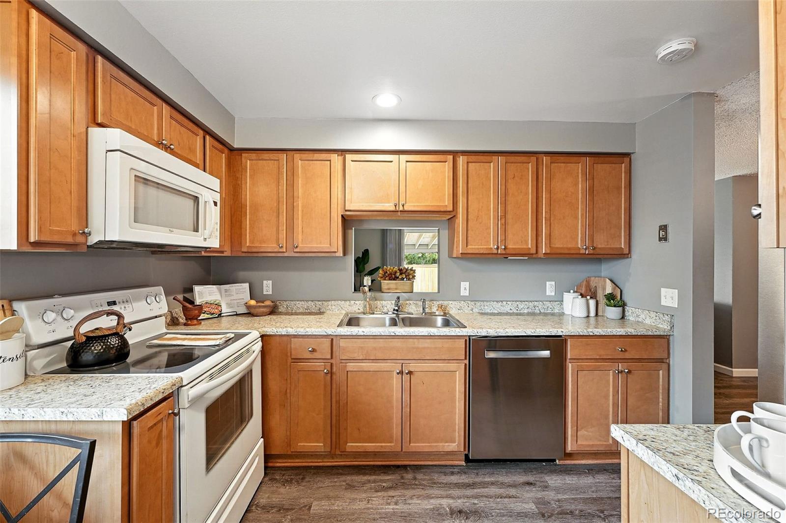 MLS Image #12 for 3404 s clinton court,denver, Colorado